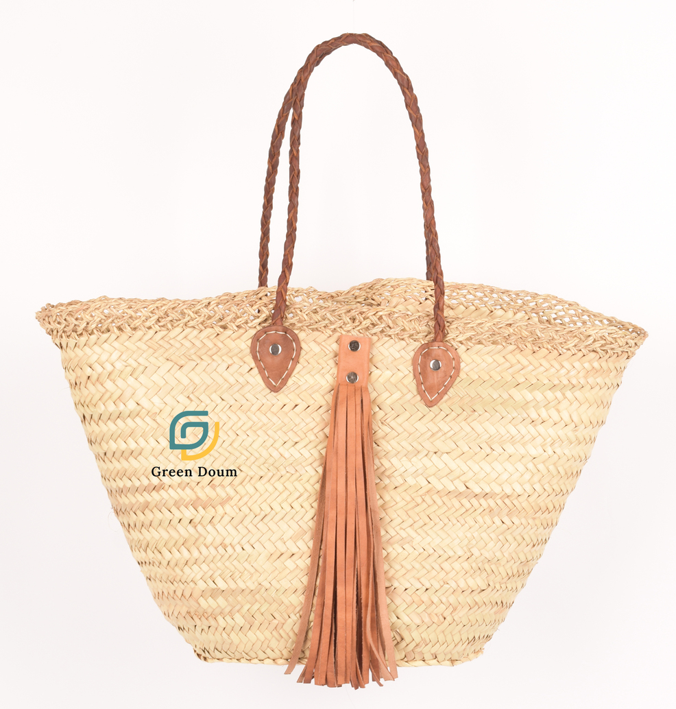 Panier en paille, anse en cuir tressé et franges - Green Doum