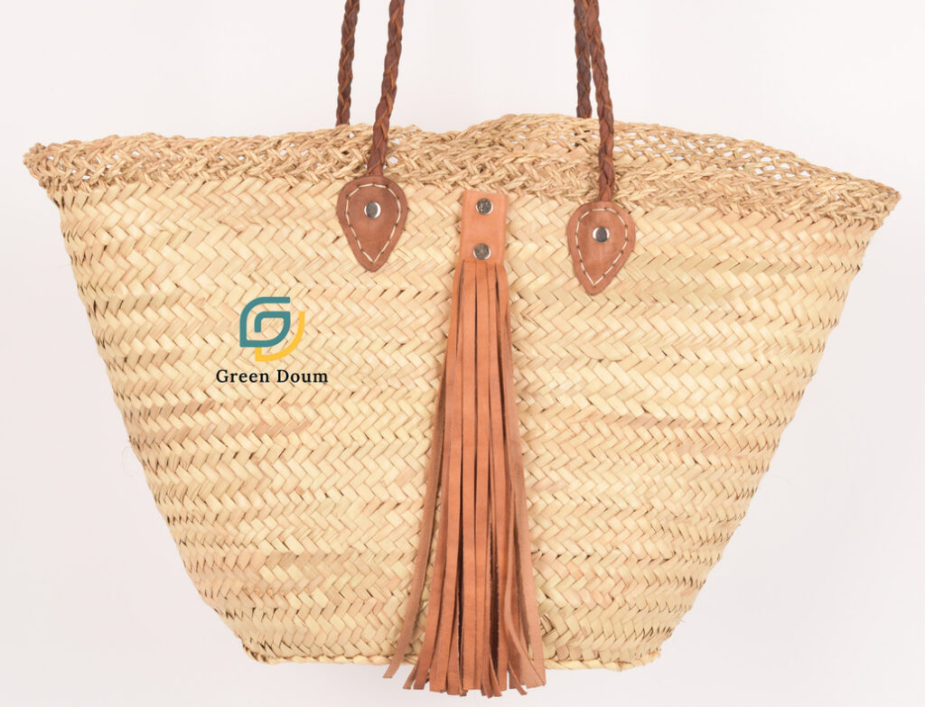 Straw basket with fringes by Green Doum, photo 2