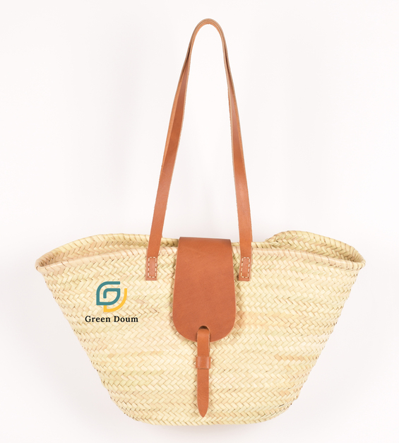 Straw basket with leather closure by Green Doum, photo 2