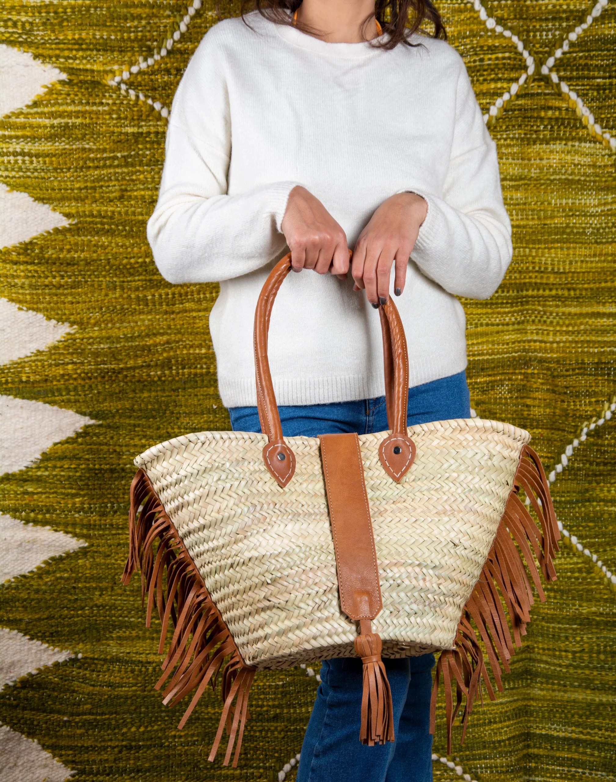 Sac épaule en paille, franges en cuir et pampille - vue 3