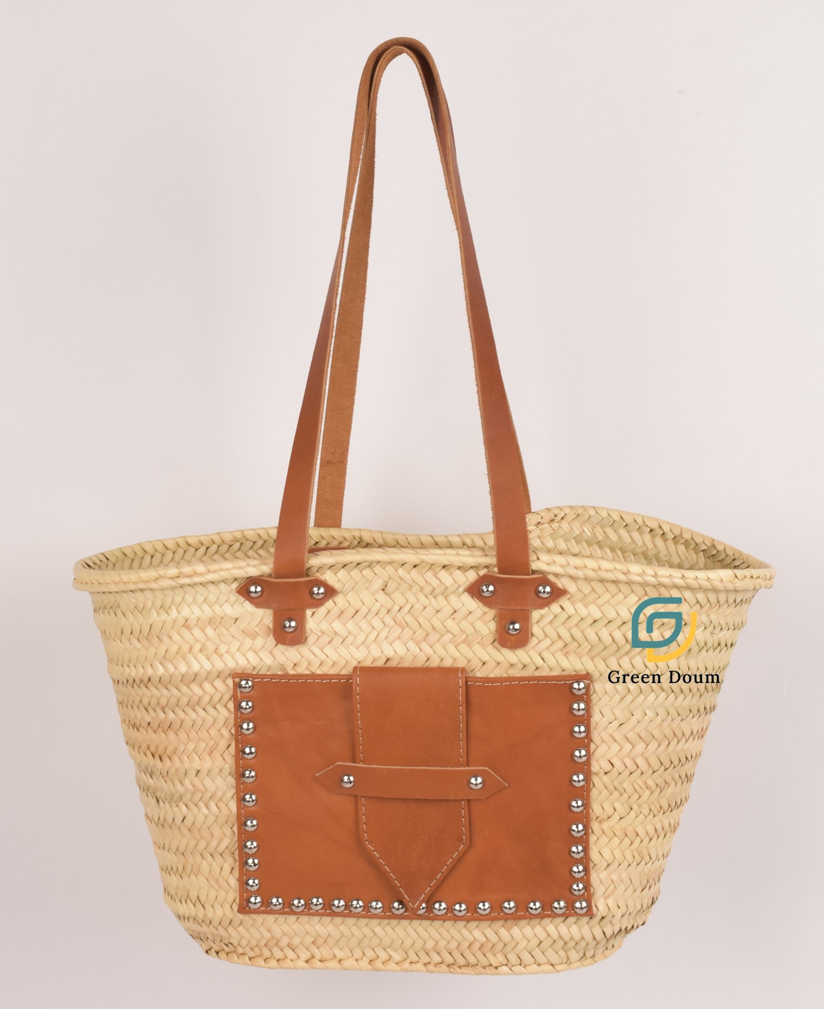 Sac cabas en paille avec poche cloutée en cuir par Green Doum, photo 4