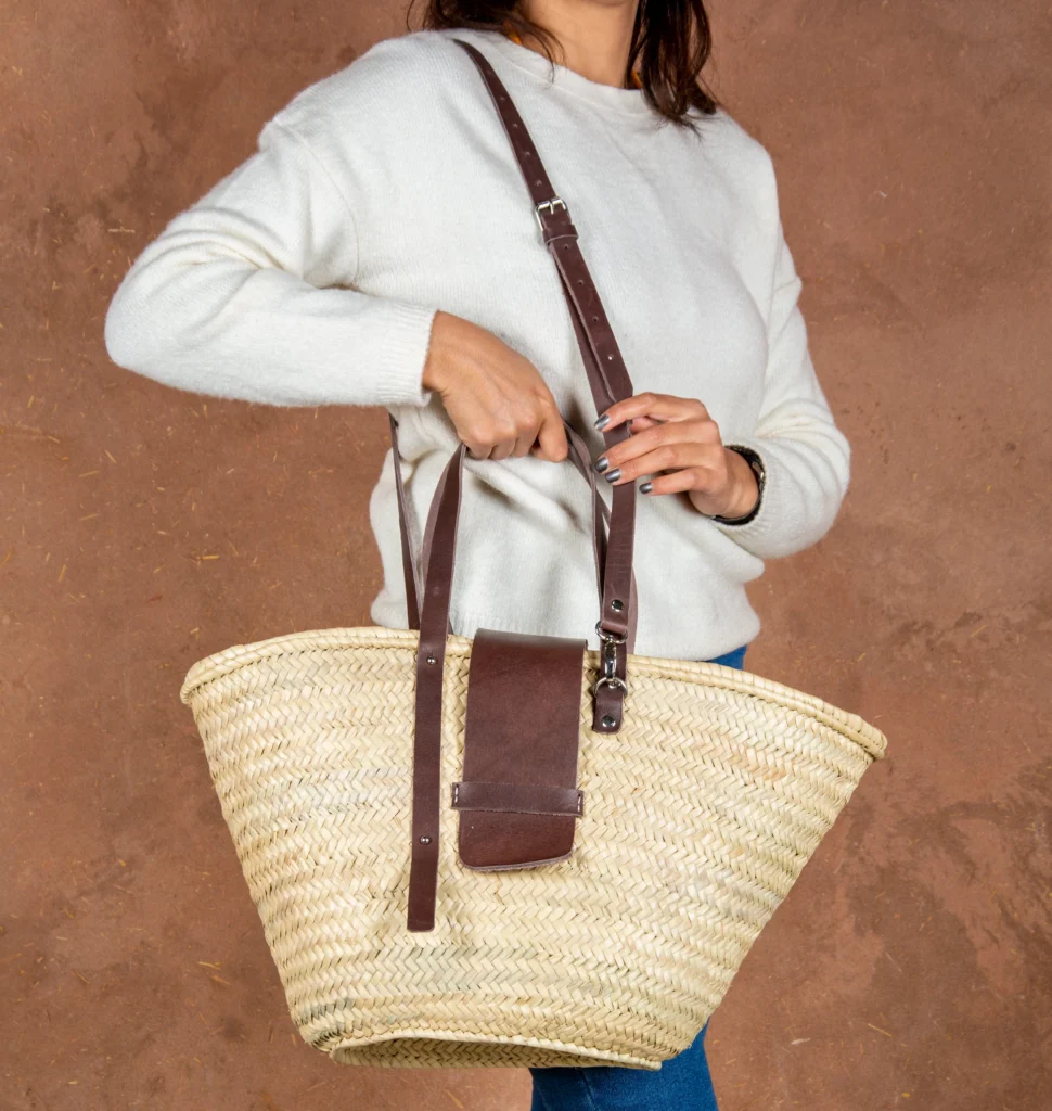 Straw bag with wide leather closure by Green Doum, photo 2