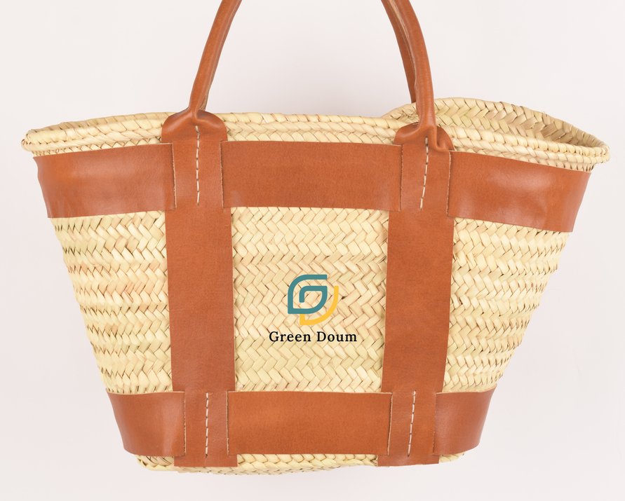 Sac cabas en paille avec bandes en cuir par Green Doum