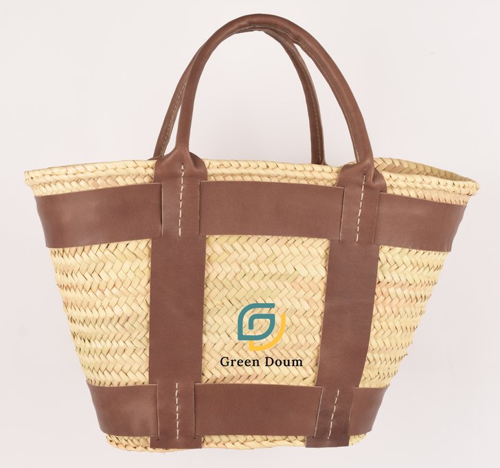 Sac cabas en paille avec bandes en cuir par Green Doum, photo 3