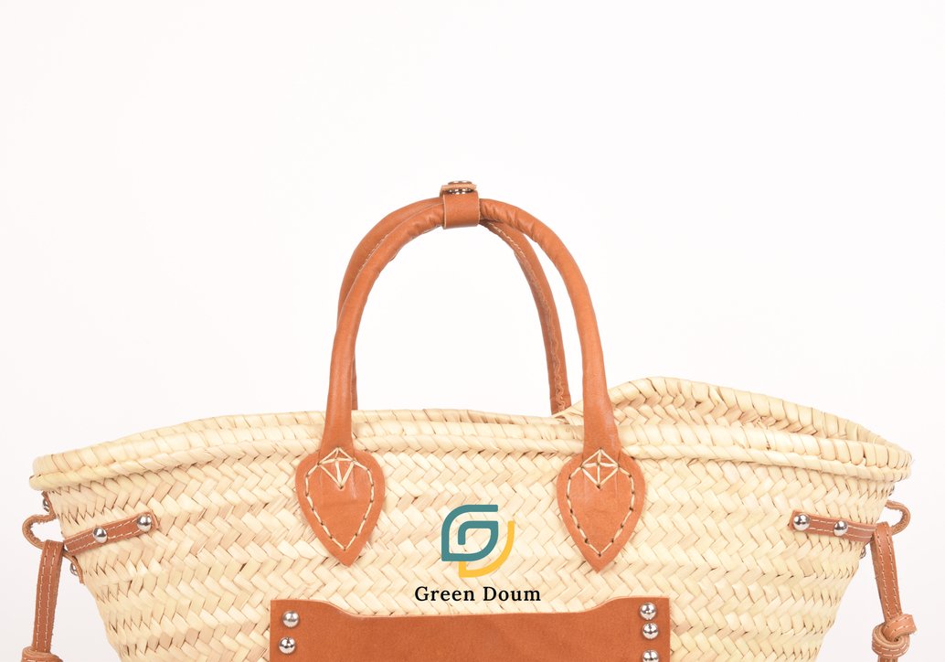 Grand panier en paille, poche en cuir et anse courte - Green Doum - photo 3