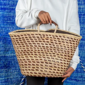 Panier en paille avec motif en cuir tissé - Green Doum