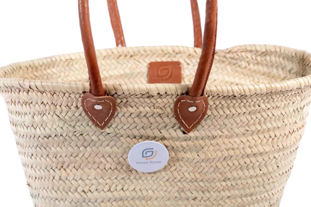 Straw shoulder basket by Green Doum, photo 4