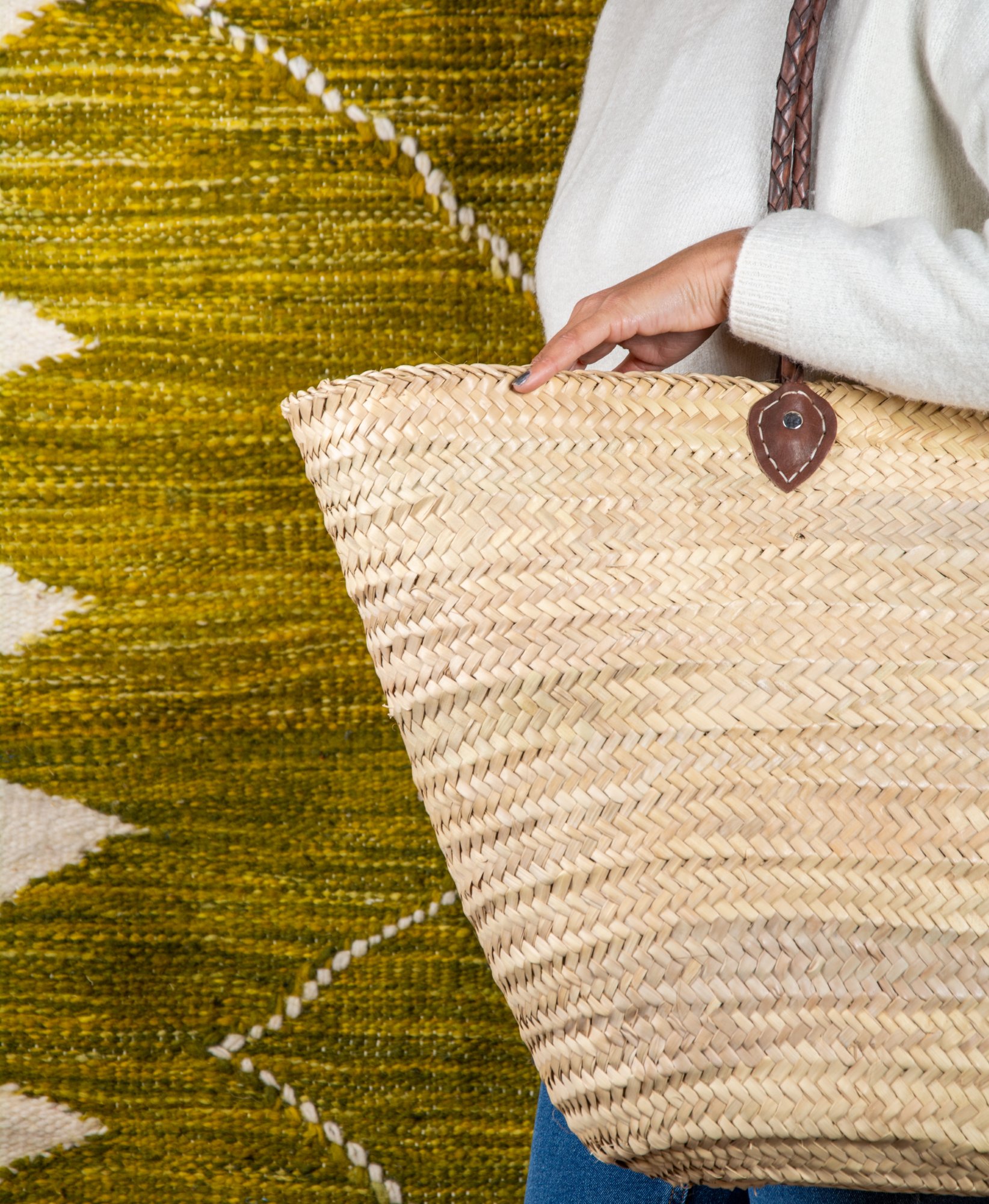 Panier extra large en paille avec anse tressée par Green Doum, photo 3