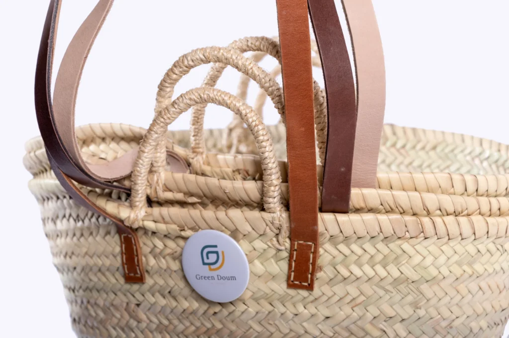 Straw basket with sisal and leather handles by Green Doum, photo 2