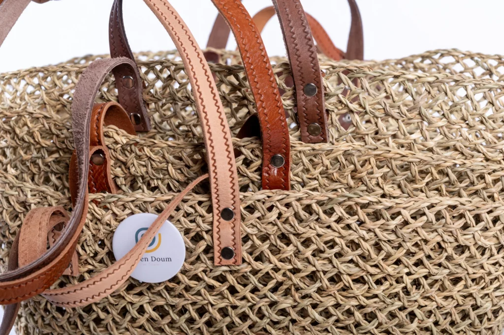 Open weave straw basket by Green Doum, photo 2