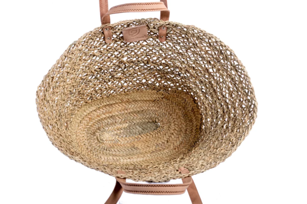 Open weave straw basket by Green Doum, photo 4