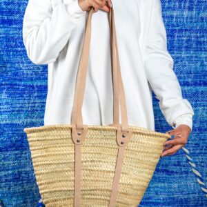 Panier de plage en paille, longues bandoulières en cuir