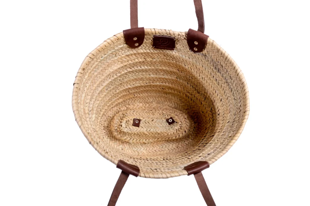 Panier de plage en paille avec bandoulières par Green Doum, photo 4