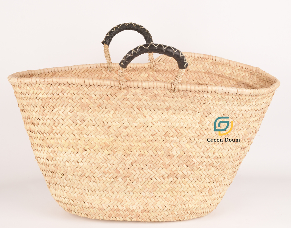 Wild palm leaf tote basket by Green Doum, photo 2