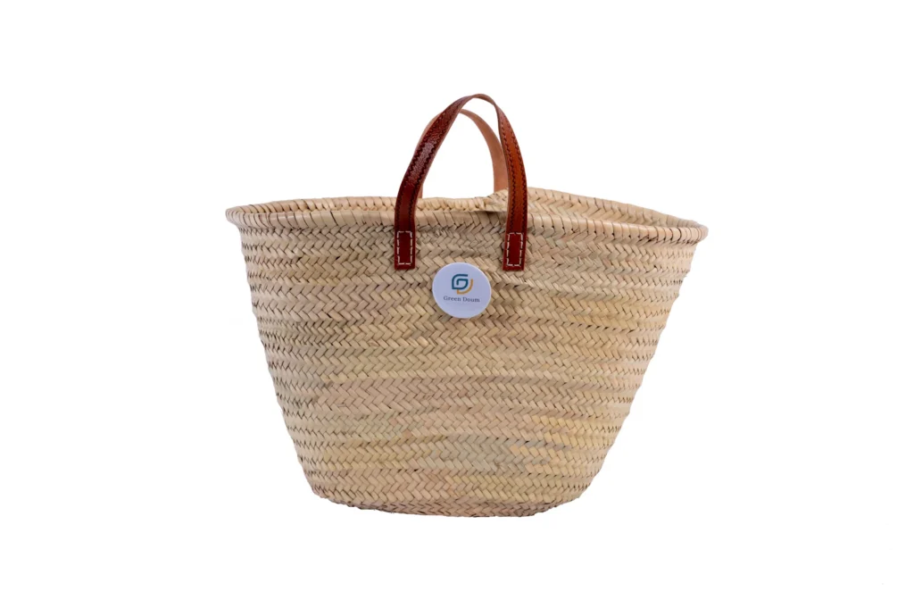 Panier en paille avec anses plates en cuir par Green Doum, photo 3