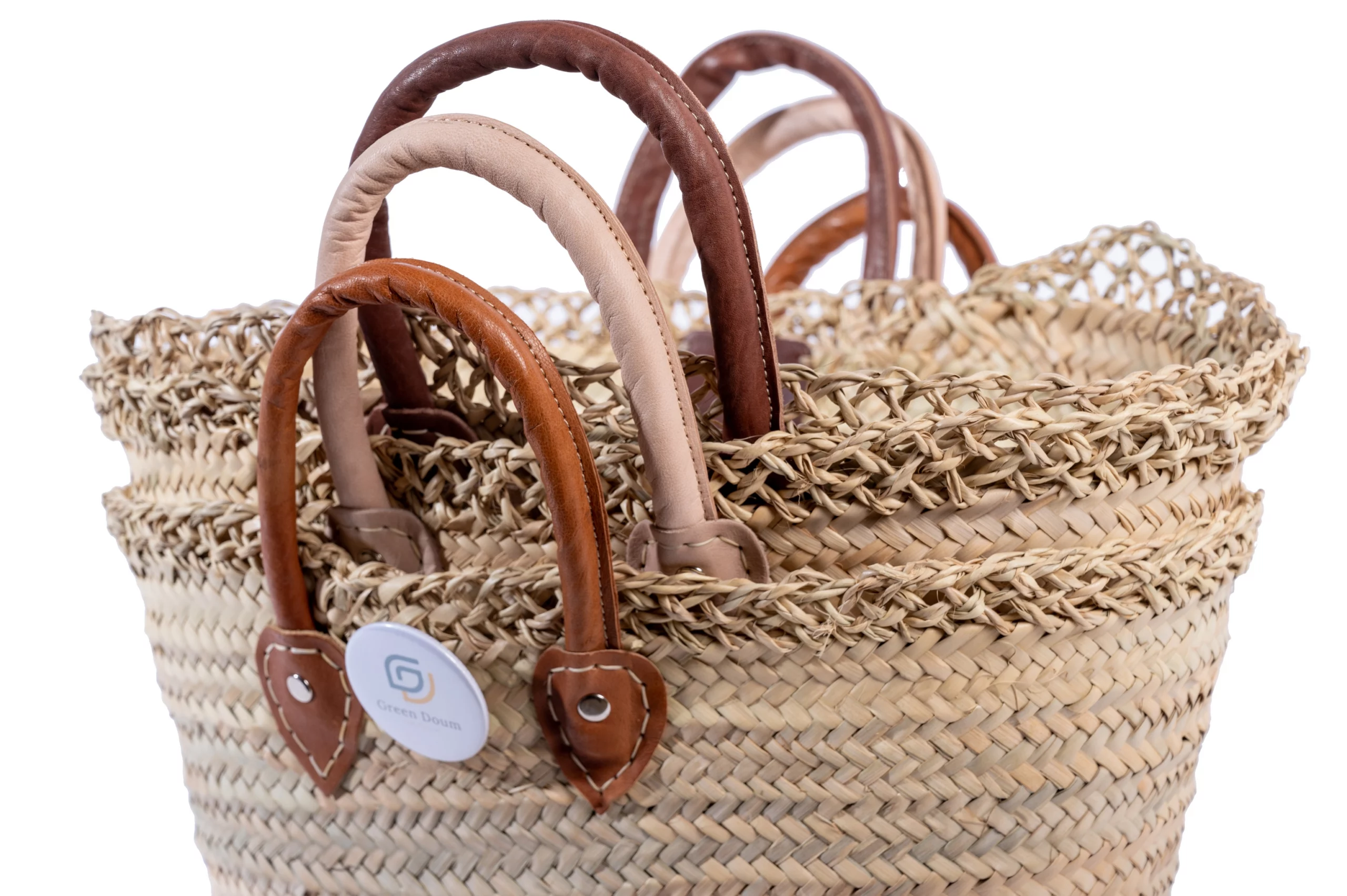 Panier en paille à bord ajouré, anses courtes en cuir - Green Doum - photo 5