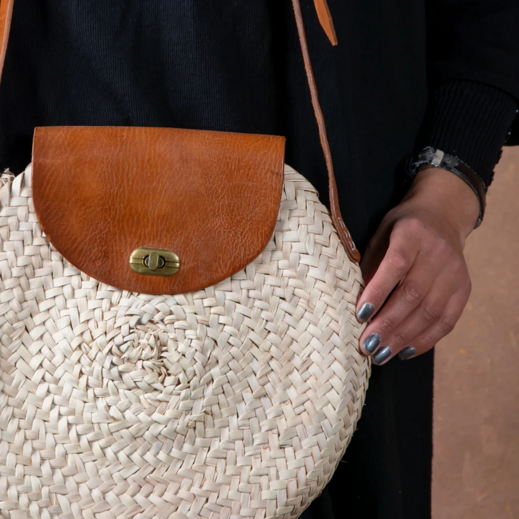 Round straw bag with leather cover by Green Doum, photo 4