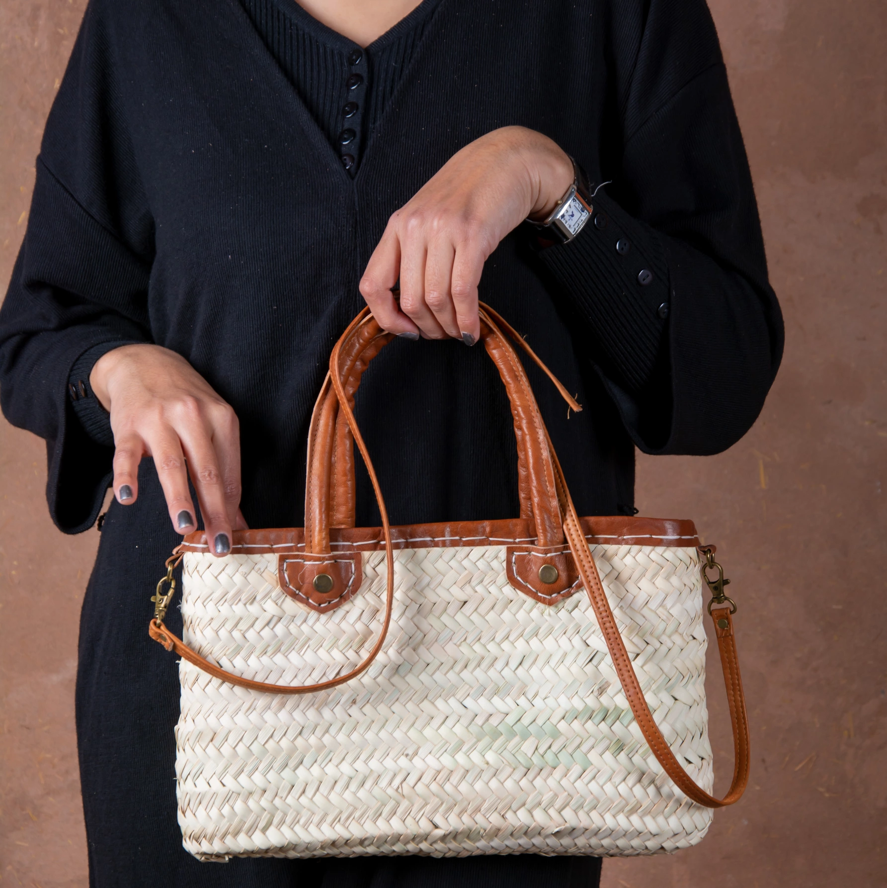 Sac zippé en paille Marrakech avec anses en cuir - vue 3