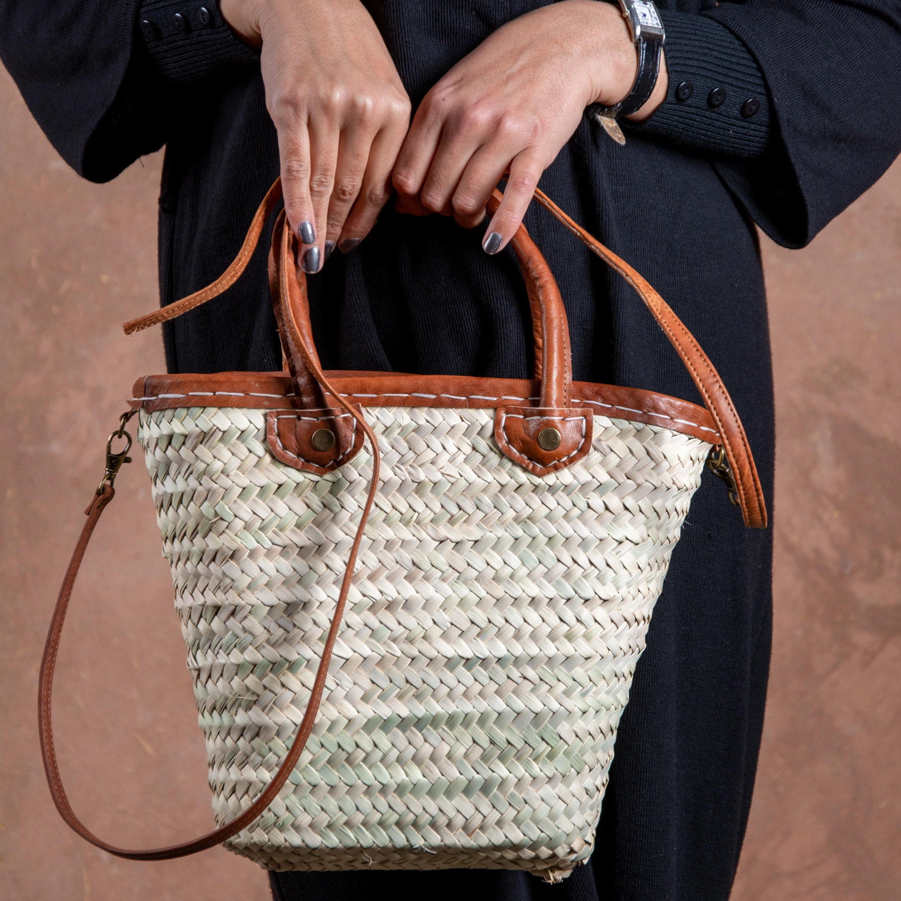 Petit sac en paille avec zip et bandoulière - vue 2