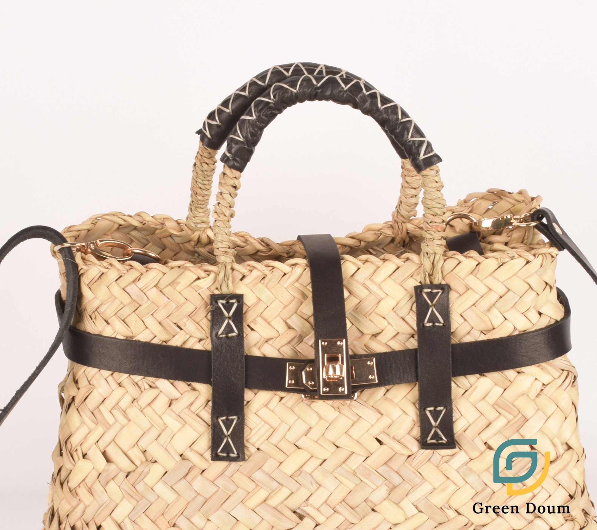 Straw handbag with turn lock closure by Green Doum, photo 5
